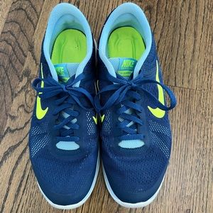 Nike Training In Season 5; Women’s size 8